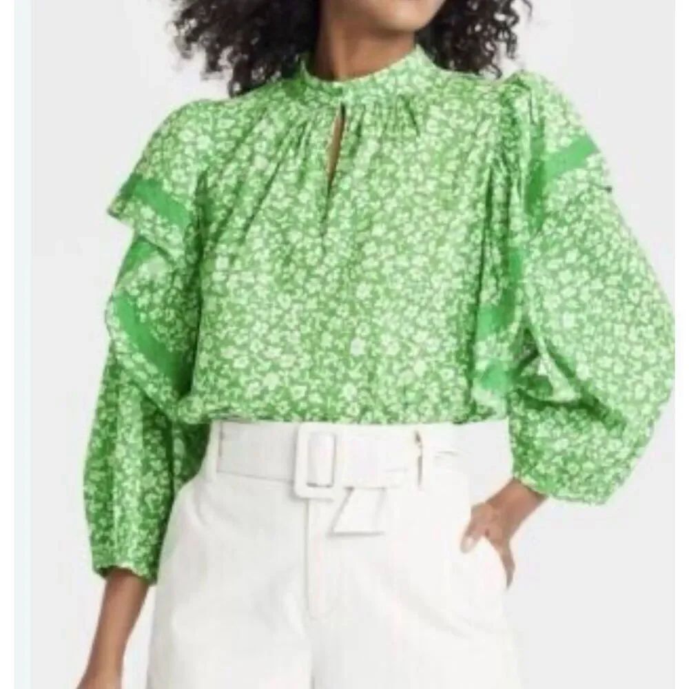 Who What Wear green floral ruffled lace trim floral blouse m